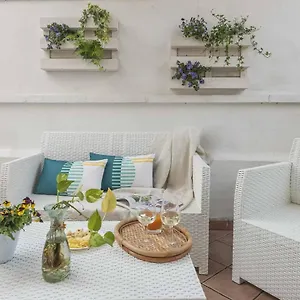 https://terzo-campanello-terrazza-nel-centro-storico.lecce-hotels.com